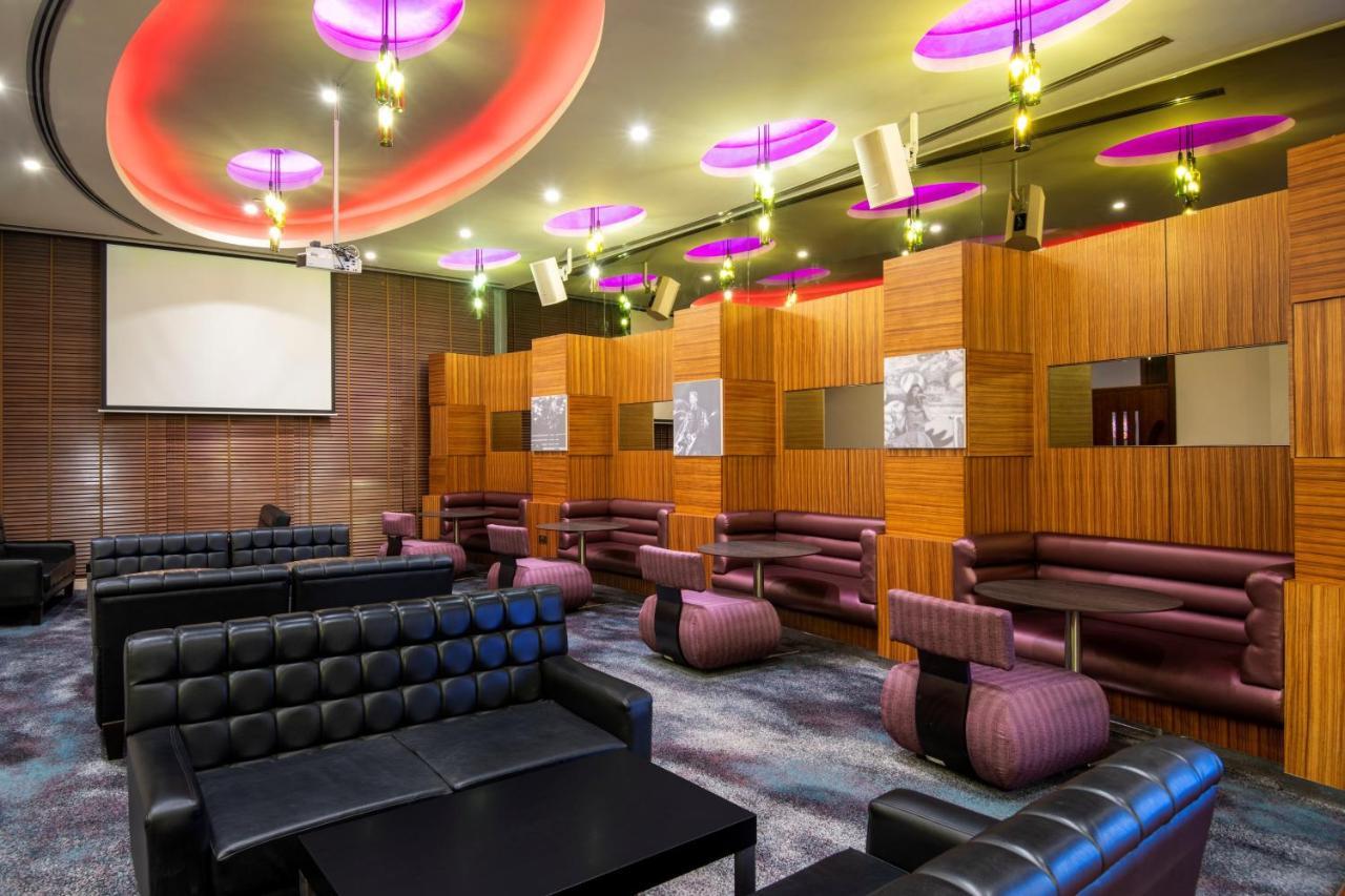 Готель Crowne Plaza Doha - The Business Park By Ihg Екстер'єр фото The lounge at the airport